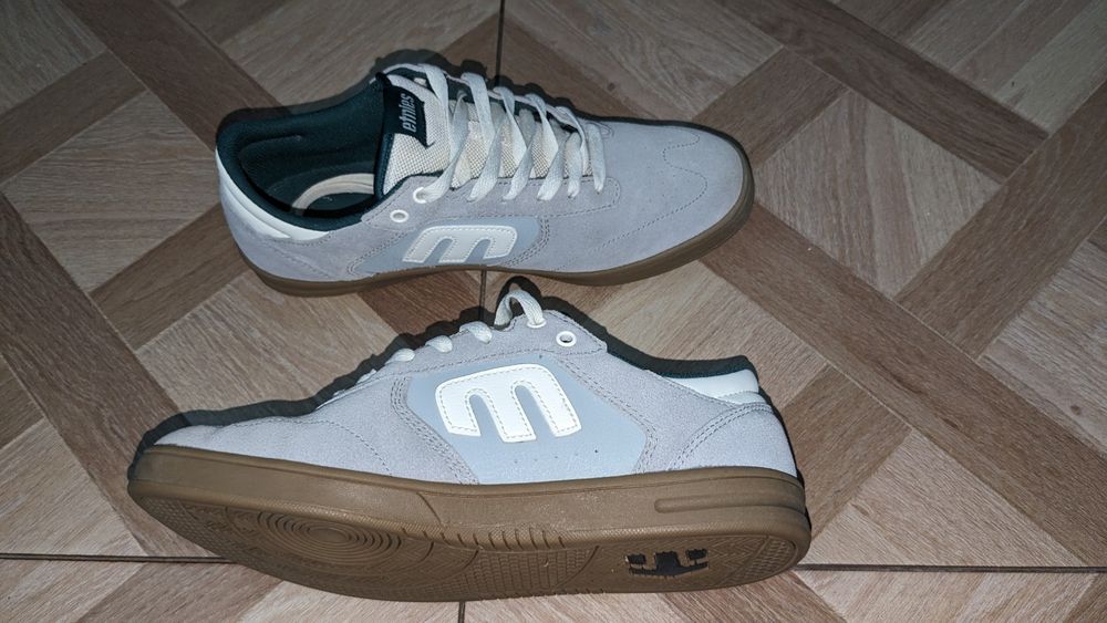 Vand incaltaminte sport diverse modele