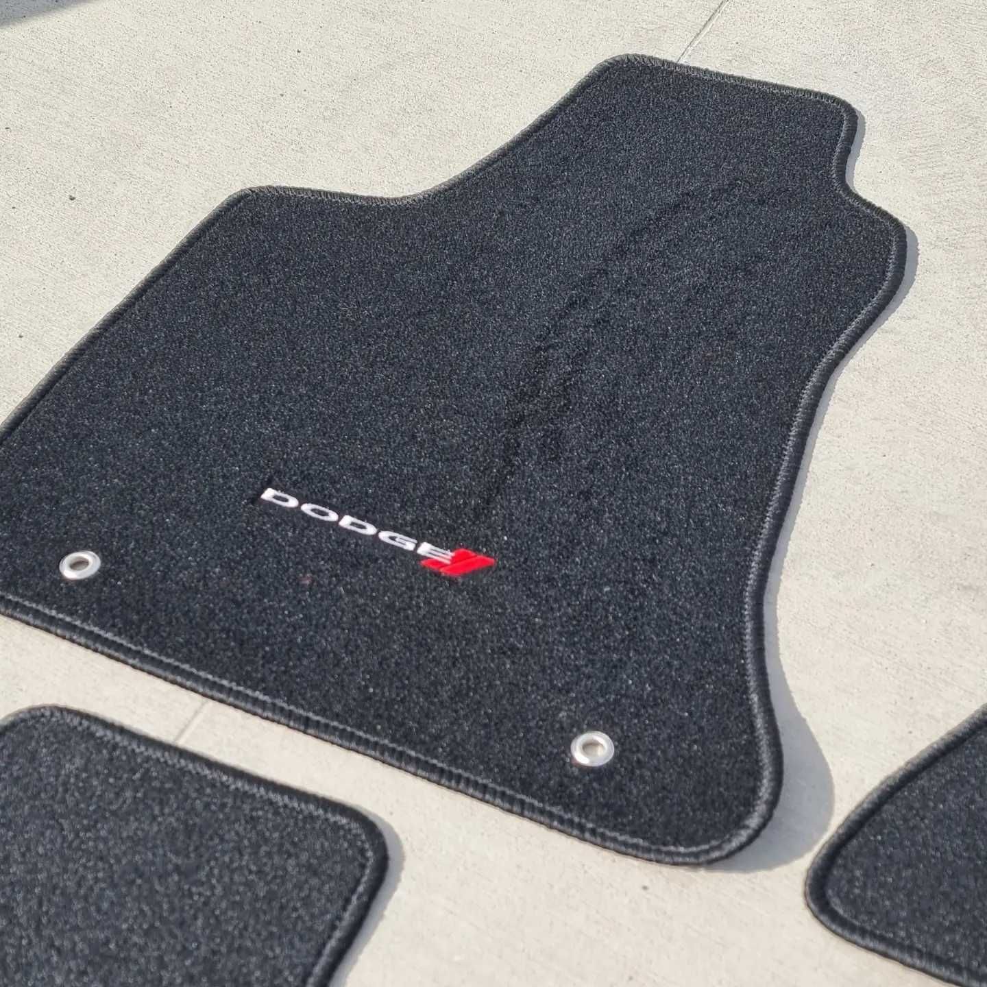 Стелки за Dodge Challenger 2015 - 2023 SCAT PACK