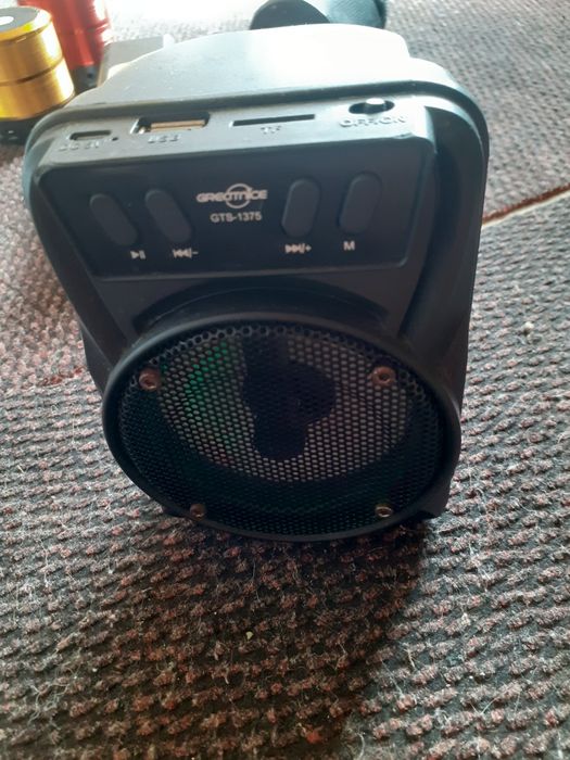 Vand boxe prin Bluetooth
