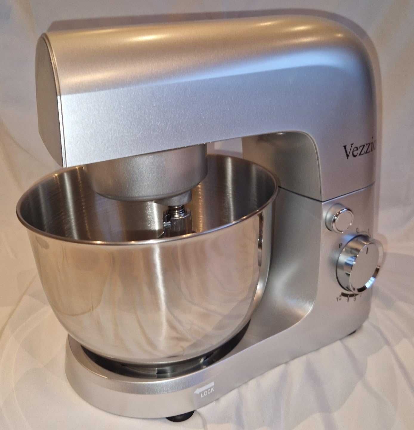 Стоящ миксер Vezzio, 4,5 литра, 1500 W, 10 скорости, сребрист