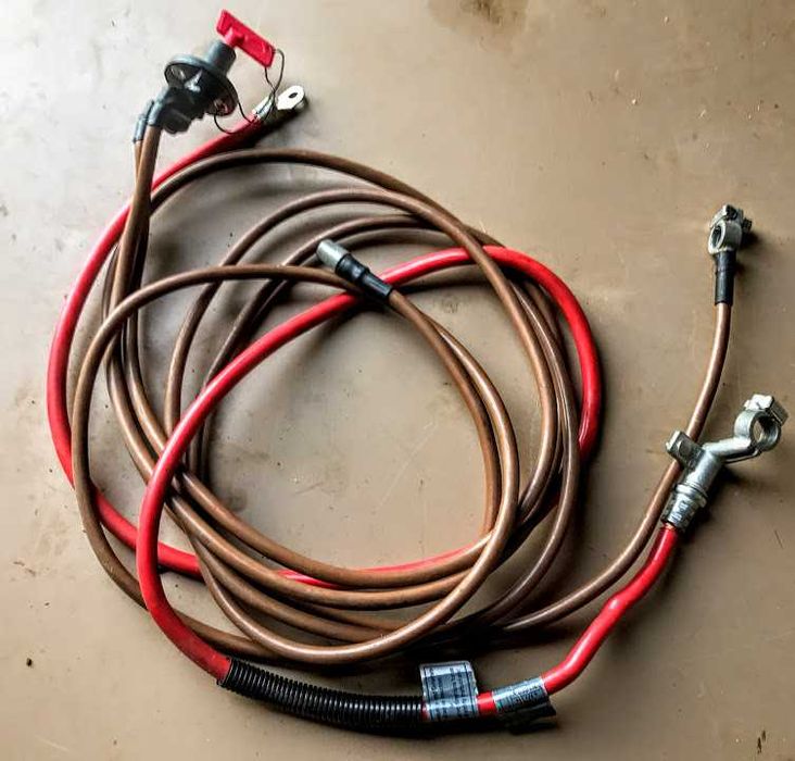 Оригинален Комплект HELLA за релокация на акумулатор с ключ маса