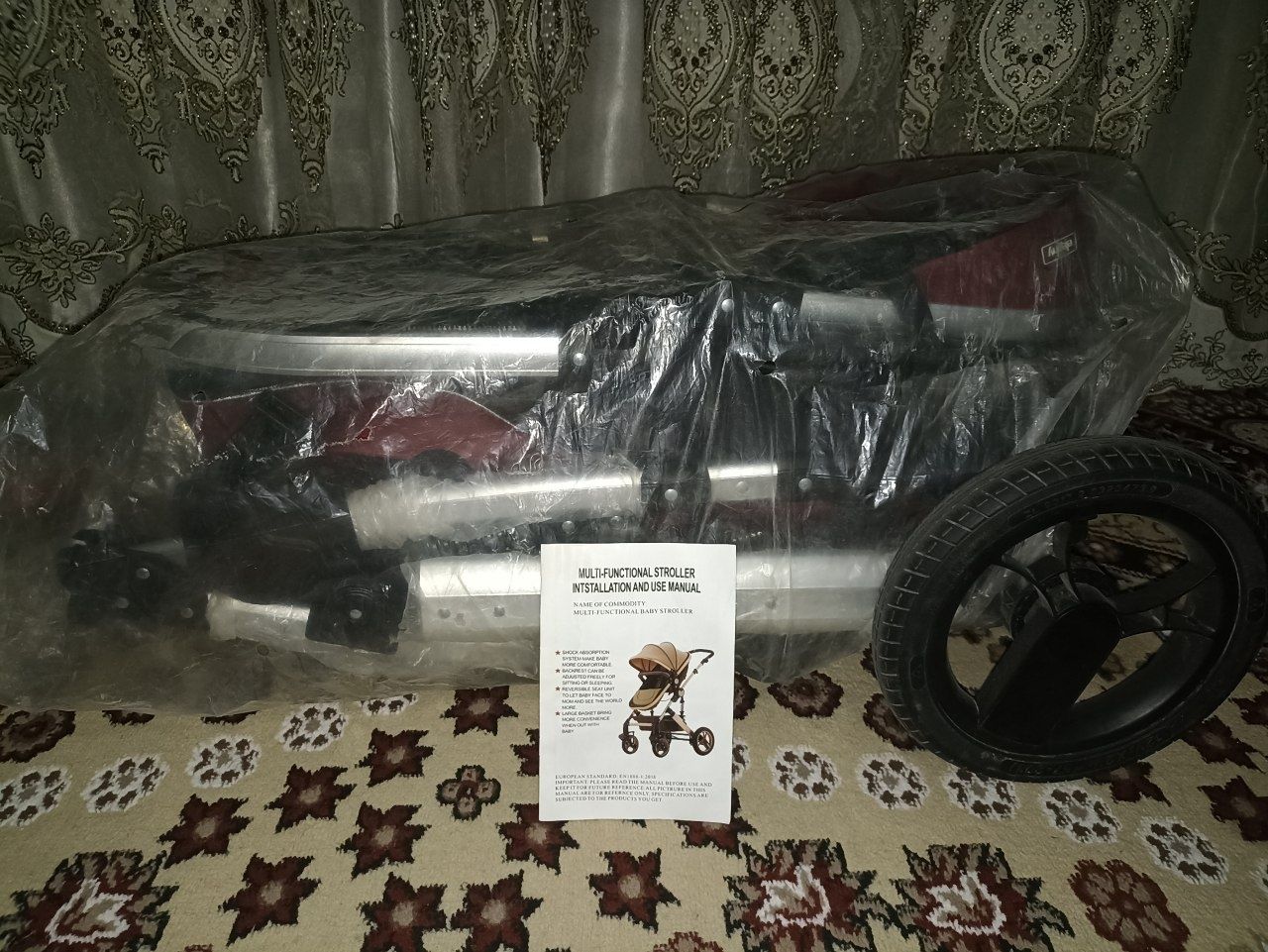 Новый коляска Кожнный