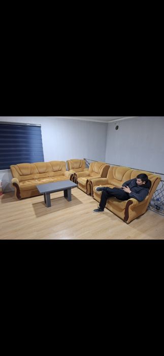 Divan.satladi  650 000 sum