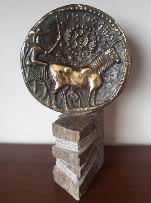 Антична бронзова монета