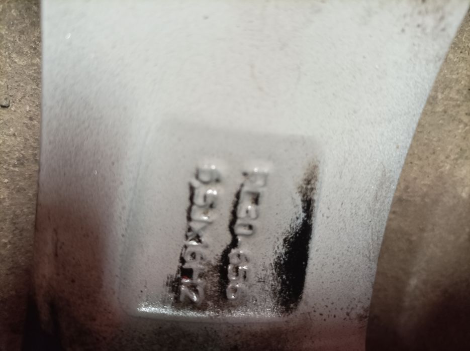 4 броя НОВИ джанти с НОВИ зимни гуми 5*108