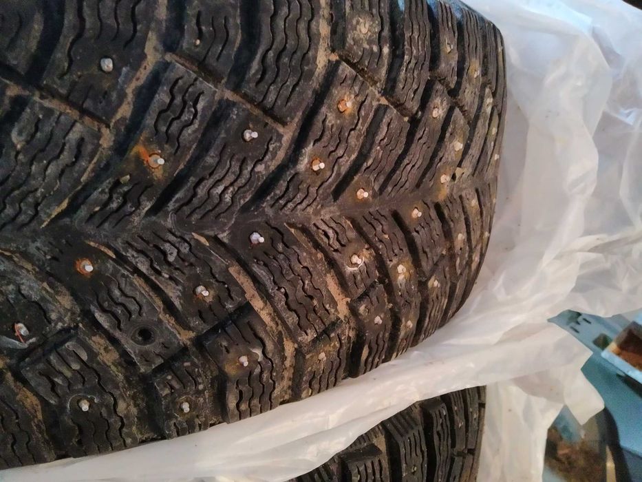Шины шипованные Michelin X-Ice North 4  215/65 R16
