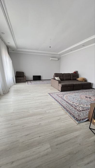 Дом со времянкой и гаражом