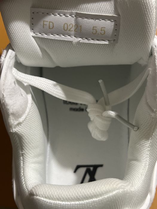 Lv trainer triple white