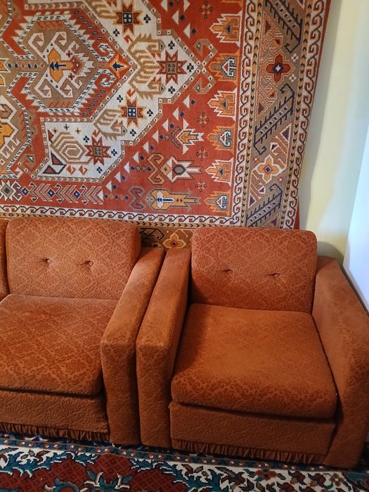 Продам диван и кресла