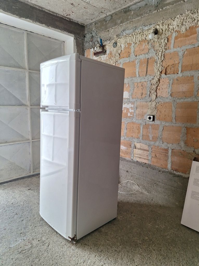 Хладилник Beko I
