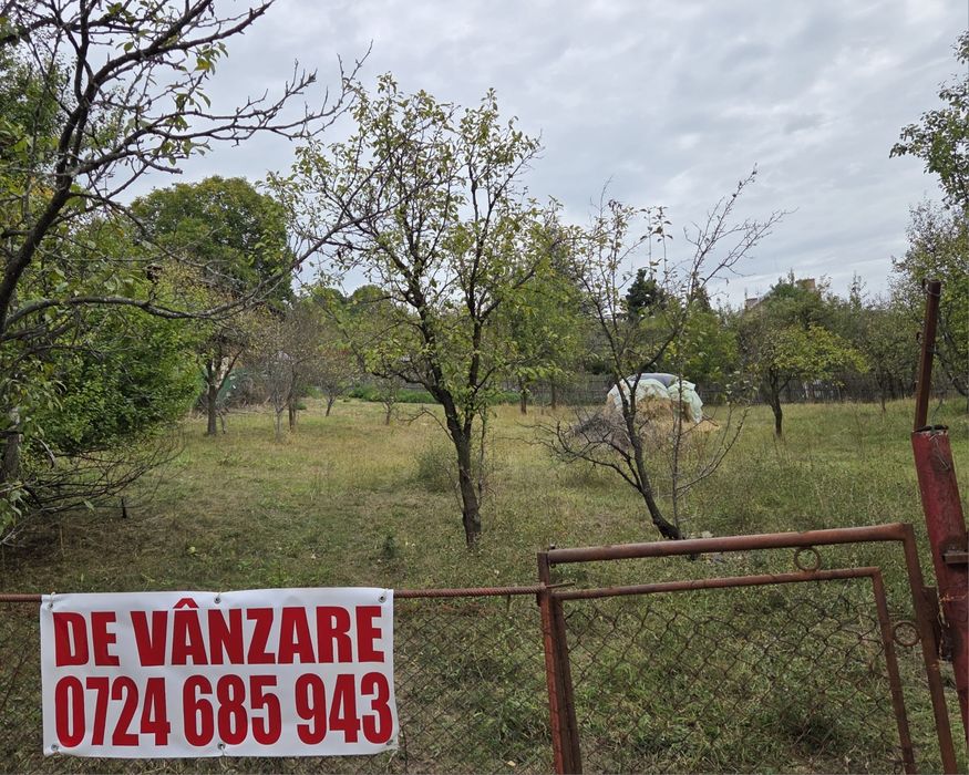 Vand teren intravilan Cornu de jos