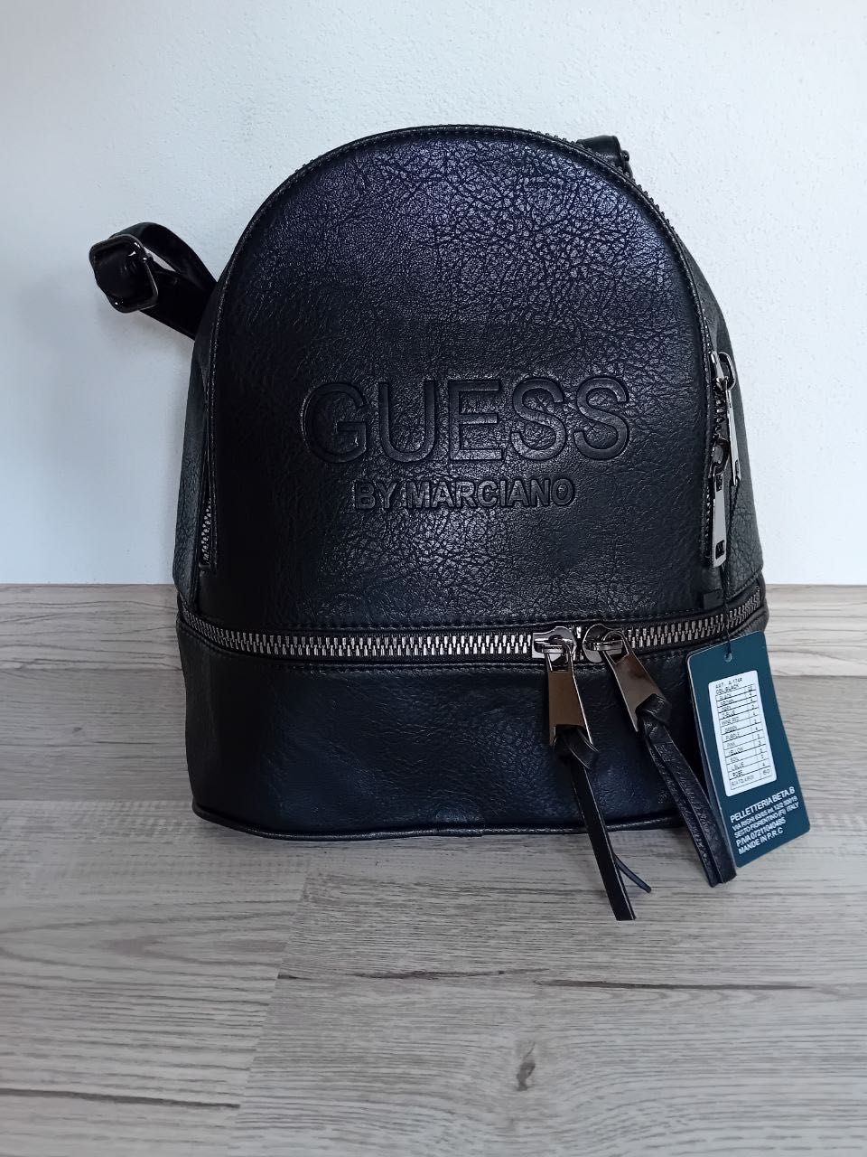 Ghiozdane  negre Guess