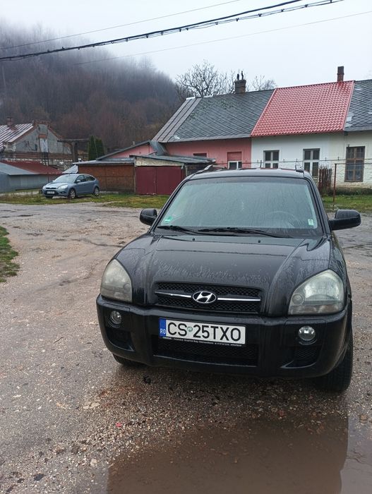 Vând Hyundai Tucson 2.0 crdi din 2007 136 cai