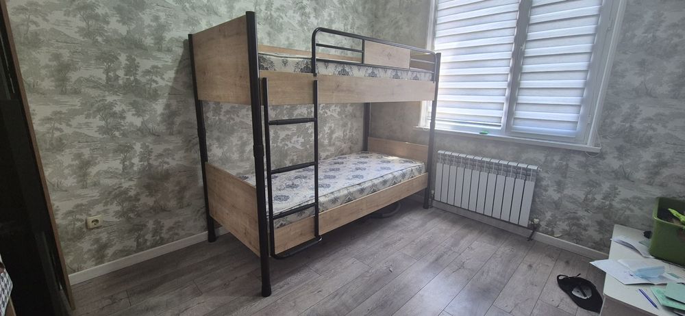 Детская двухъярусная кровать