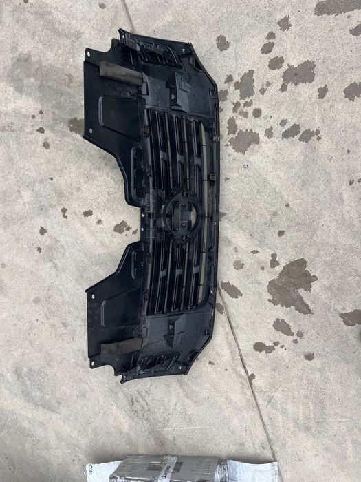 Решетка Nissan Navara 4 2бр