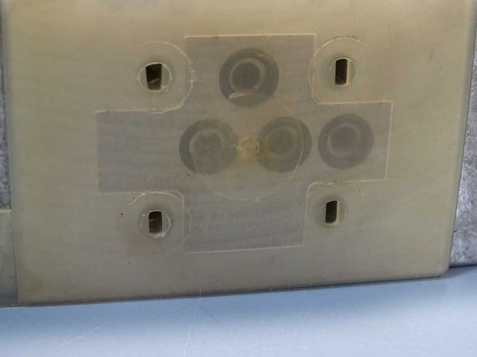 Хидравличен разпределител BOSCH WV04P1N100A0 directional control valve