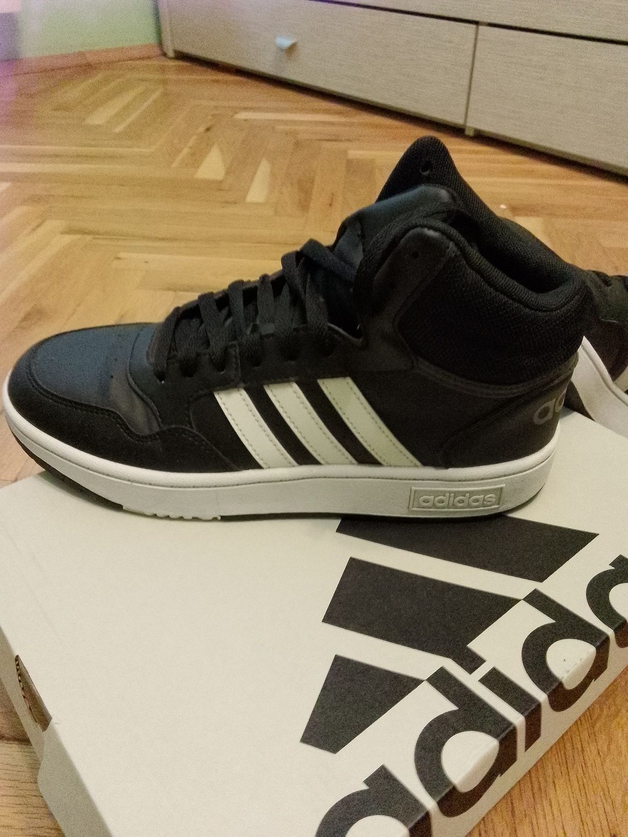 Спортни обувки Adidas