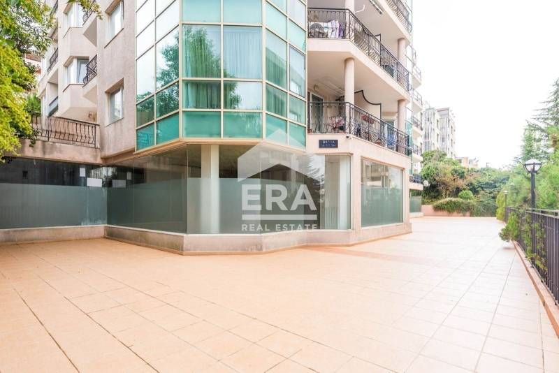 Ексклузивен, партерен, голям офис за продажба, в тухлена жилищна сград