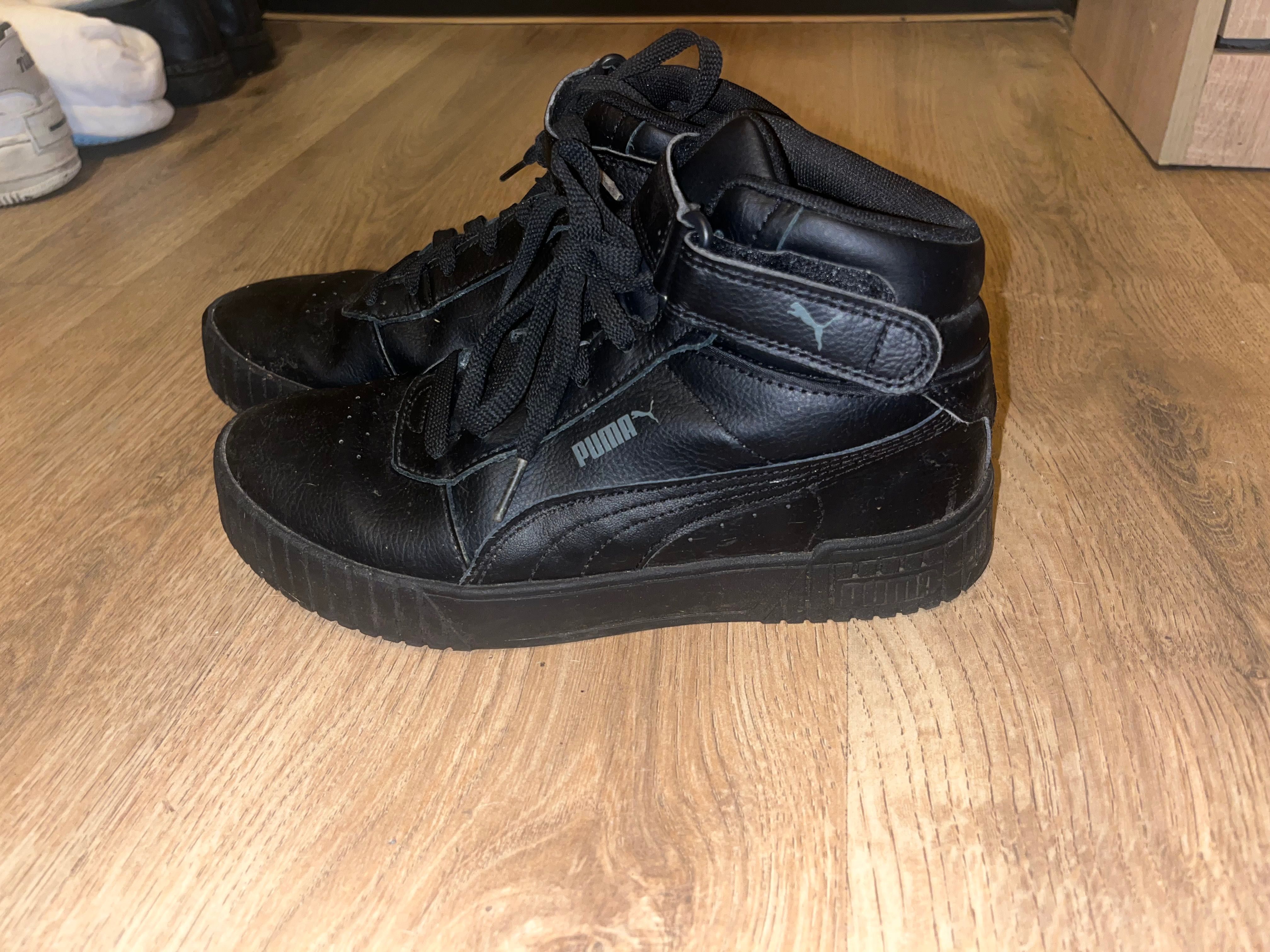 Женски обувки Puma.
