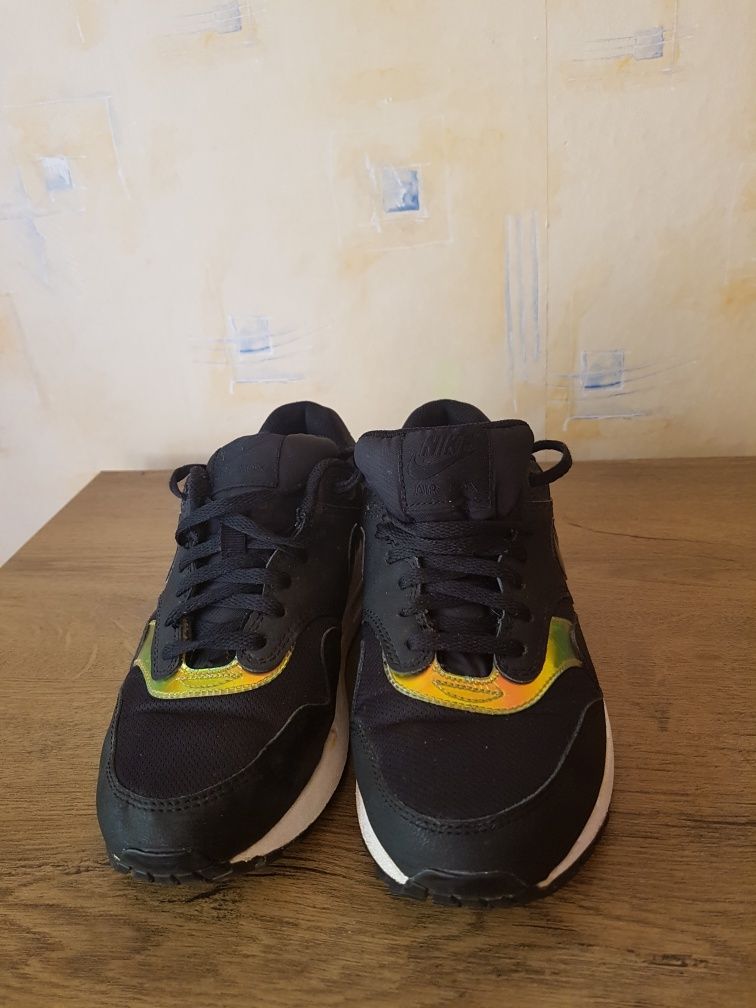 Nike Air Max маратонки 37 номер.