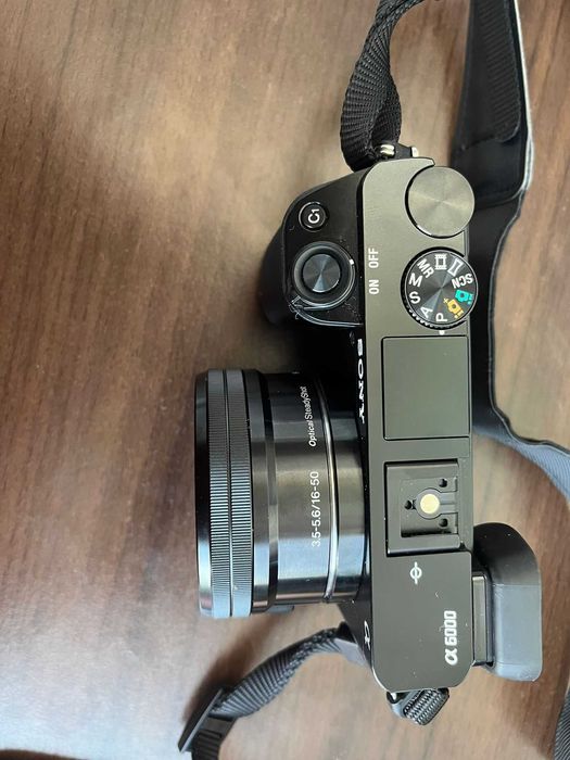 Mirrorless Sony a6000