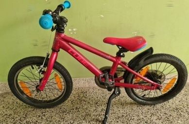 Продавам Cube race 160 алуминиево детско колело за момиче