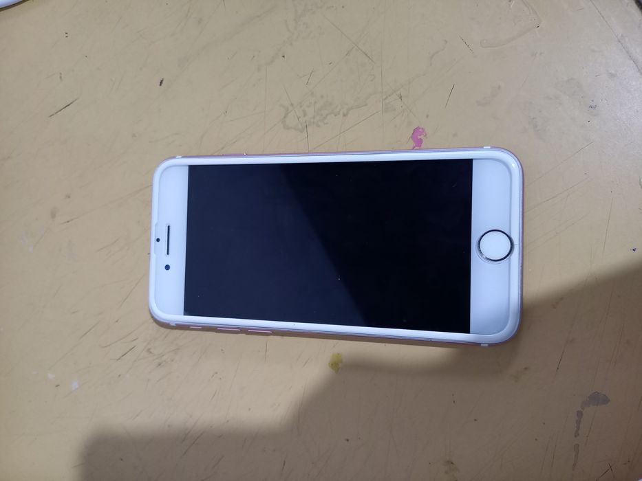 iPhone 7 идеальном состаяние