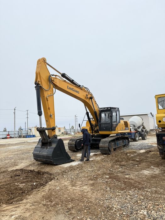 аренда экскаваторов 1.6 куб