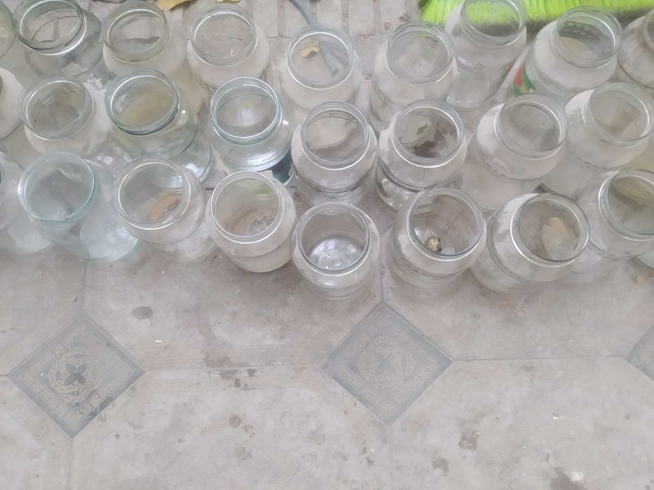 Продаются банки литровые