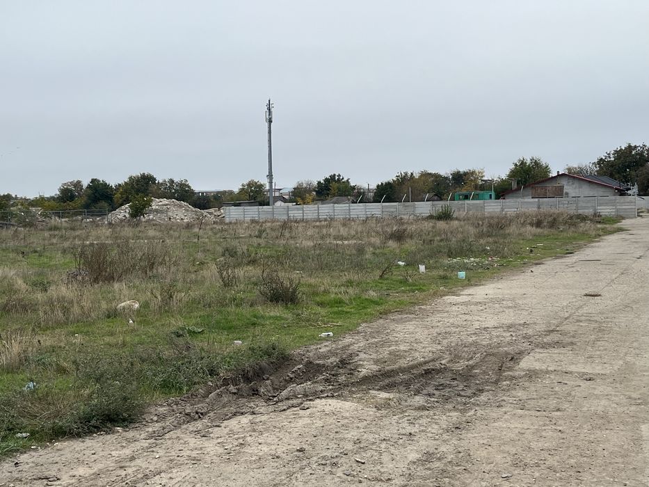 Teren intravilan de vanzare