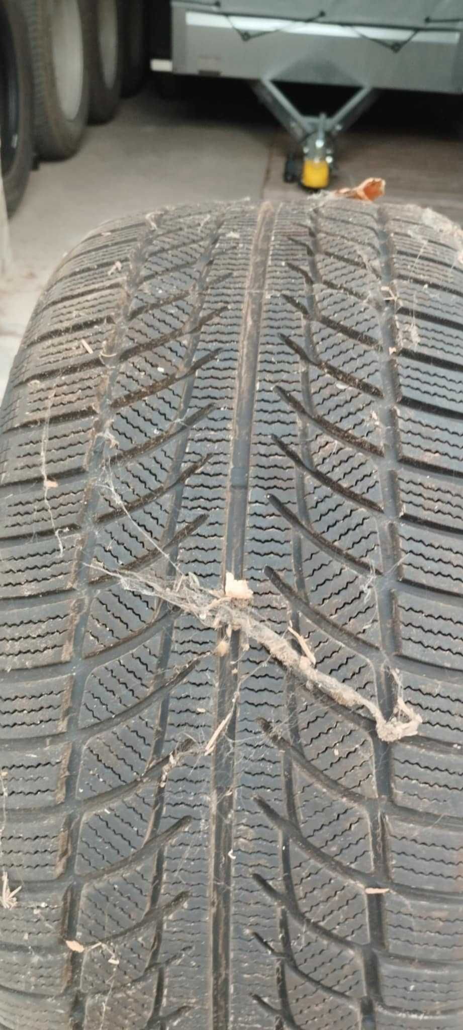 Зимни гуми 245/40/17