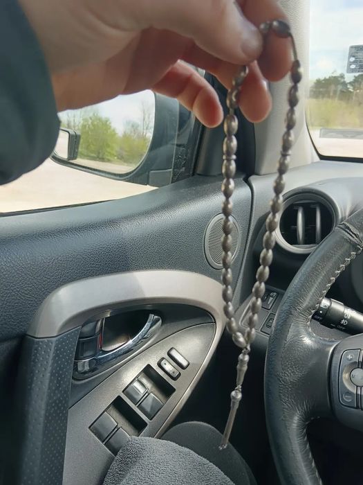 Сребърна броеница