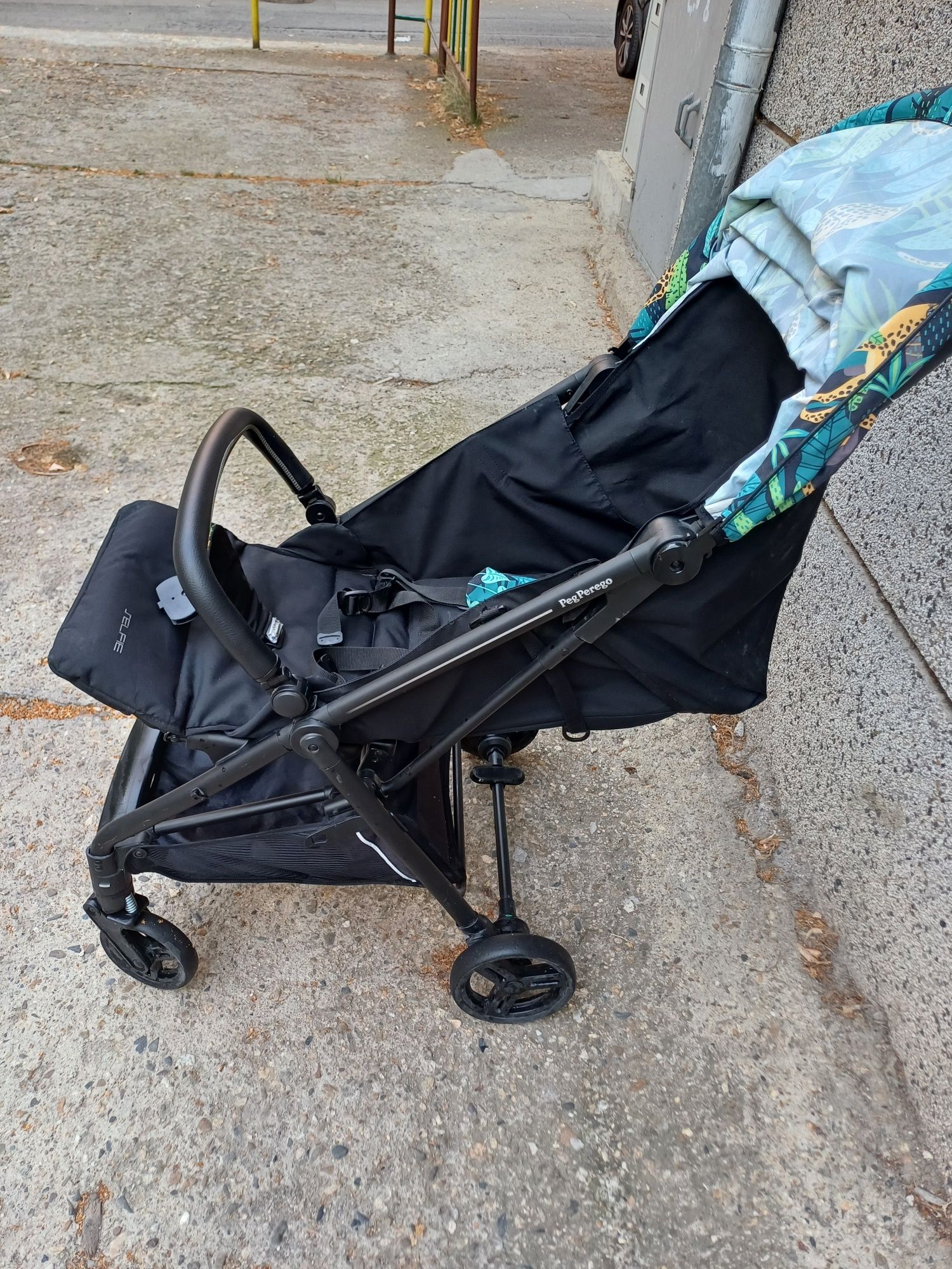 Количка Peg Perego Selfie+ комарник и дъждобран+ чувалче+подложка