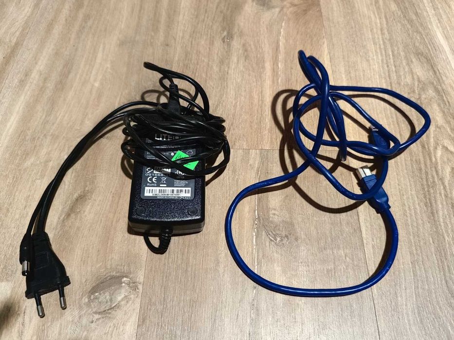 vand kinect 2 defect (pentru piese) + alimentator+cablu date