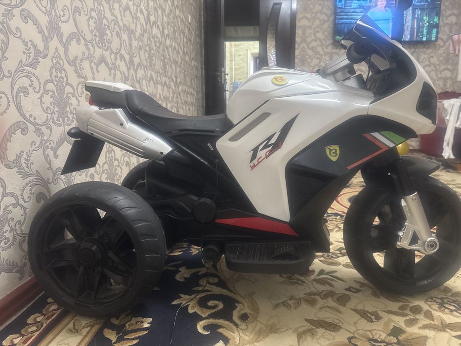 Elektroniy motosikil 3 yoshdan 8 yoshgachom