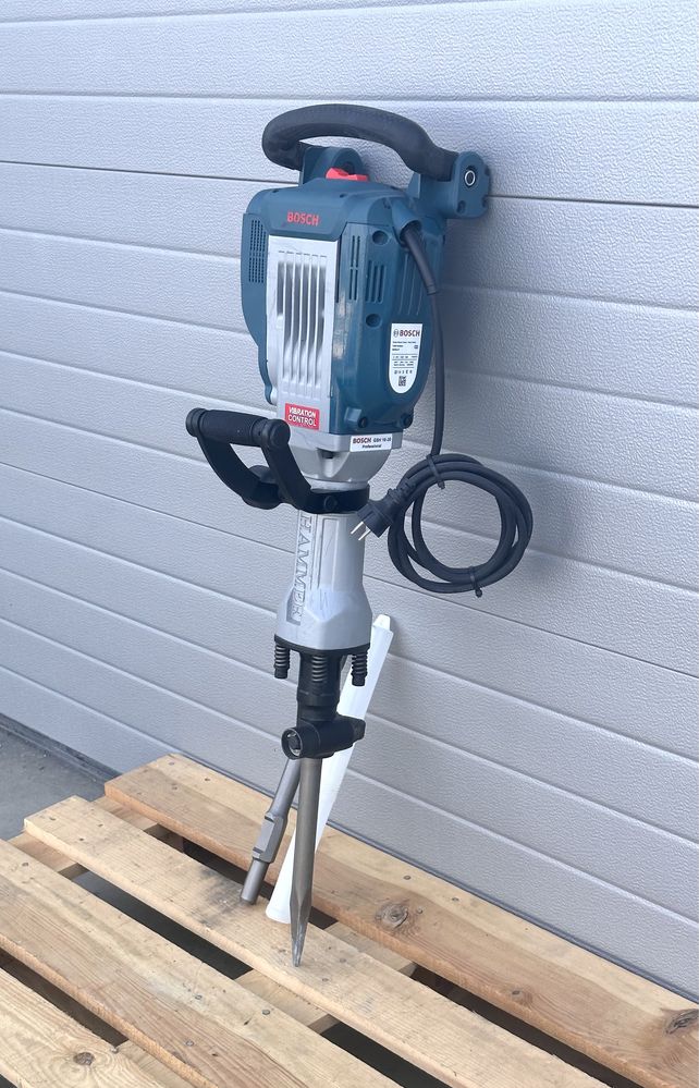 Къртач под наем BOSCH GSH 16-30