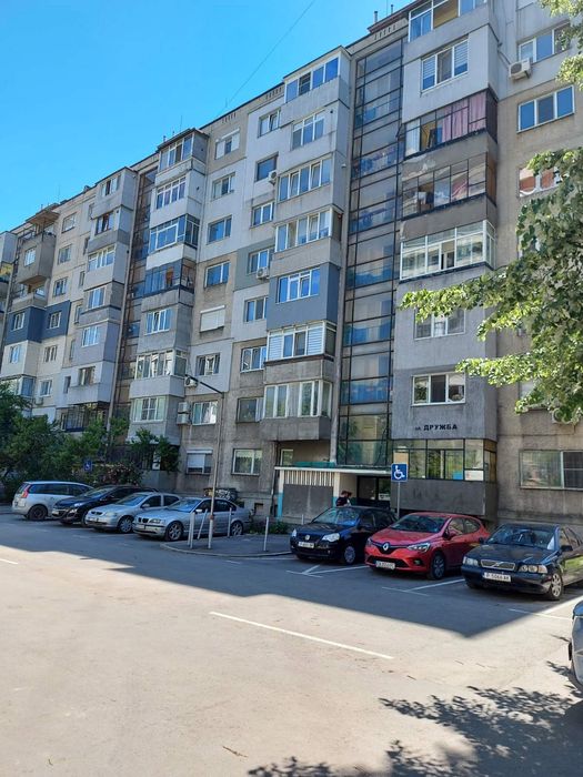 Двустаен под наем Университета