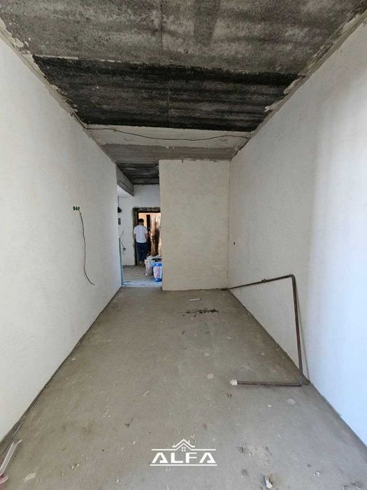 Buxoroda kvartira sotiladi 3 xonali 96m² 5-qavat.