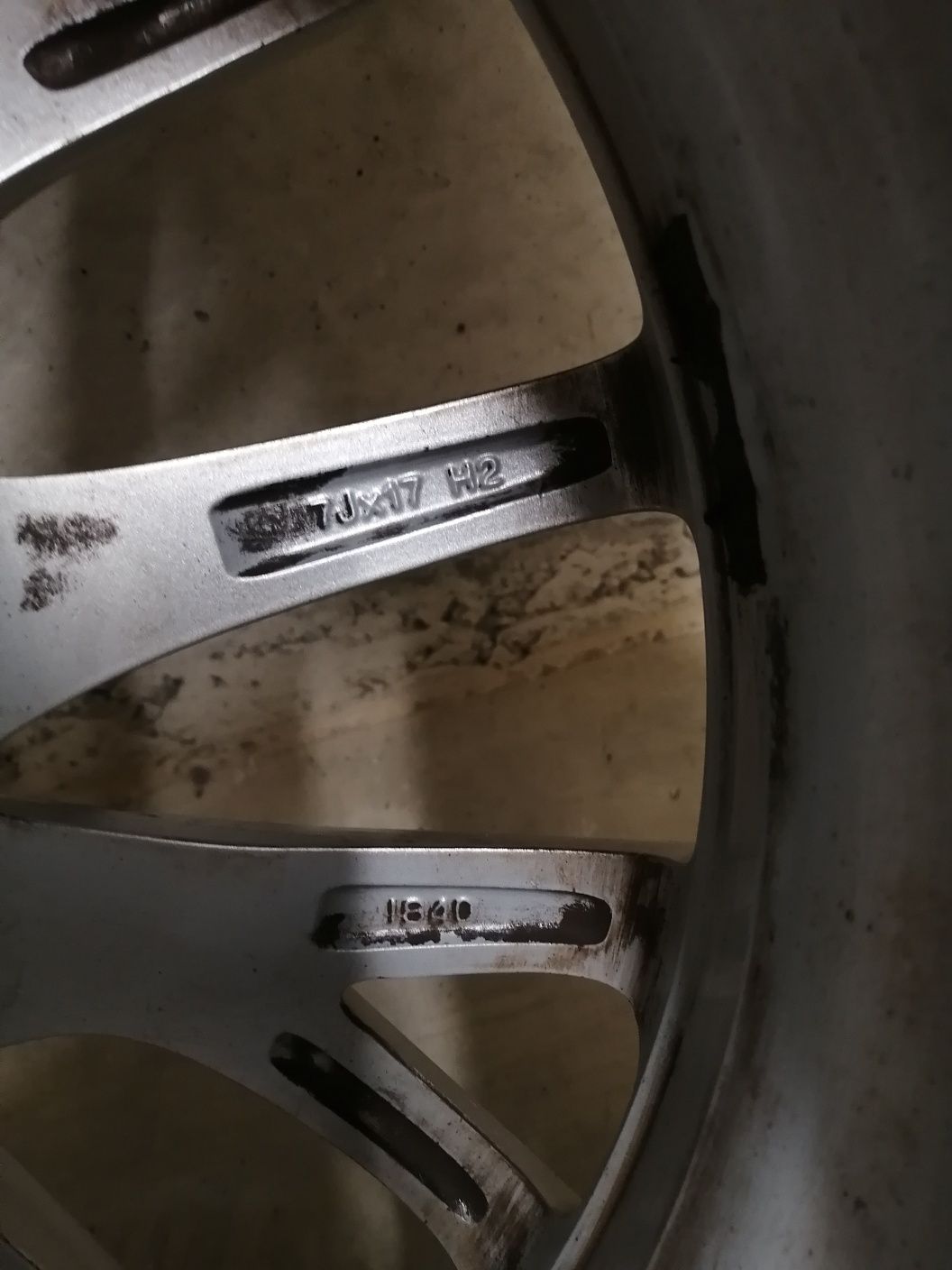 Jante de aluminiu BMW original cu cauciucuri de vara noi