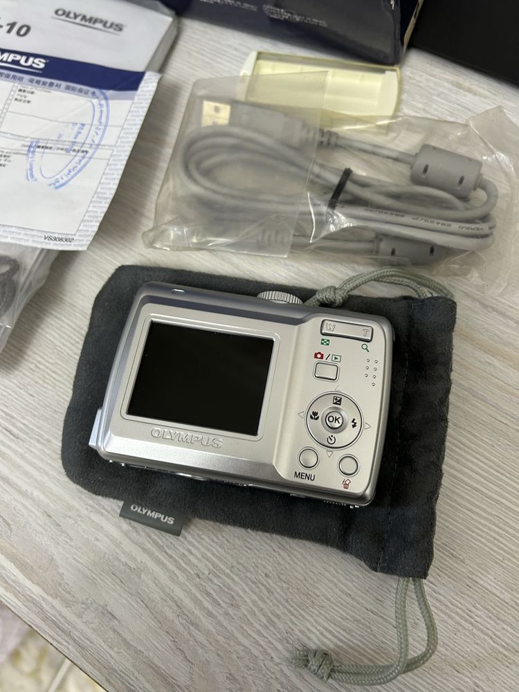 камера Olympus fe-15 в идеальном состоянии