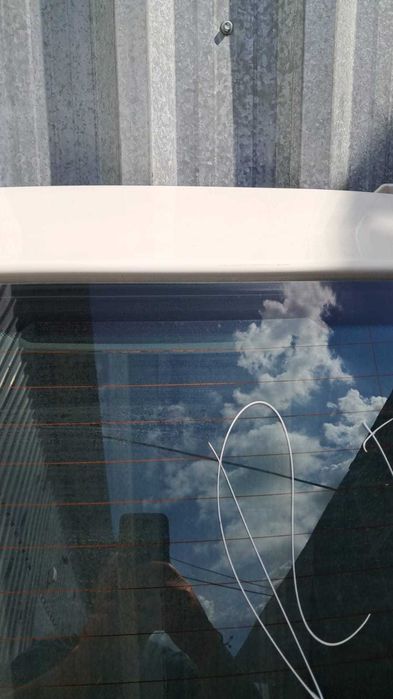 stop suplimentar haion BMW Seria 1 E87 an 2011