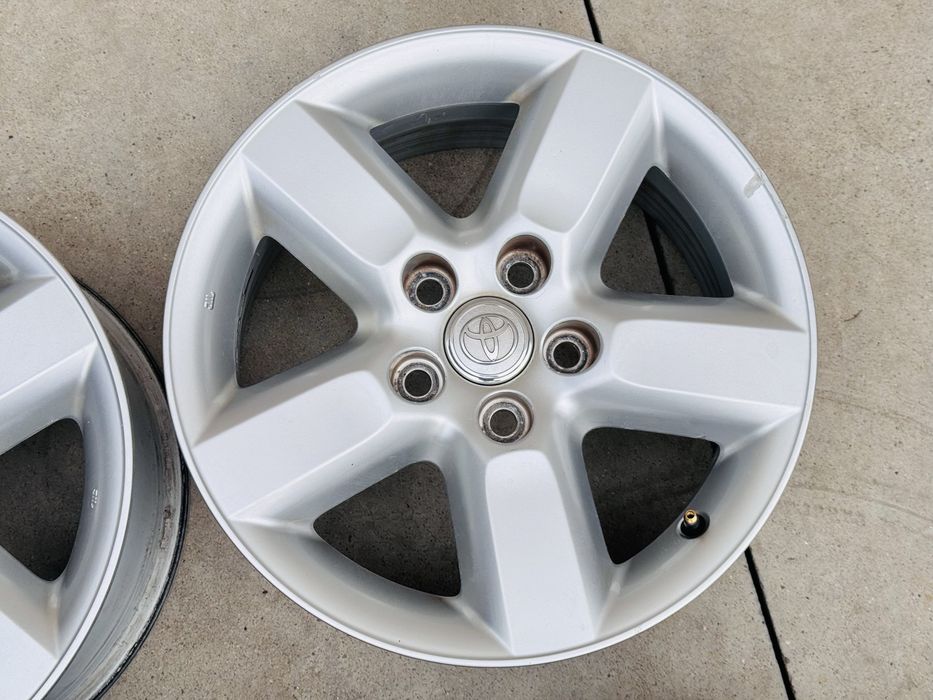 4бр ал Toyota Rav 4 16цола оригинални