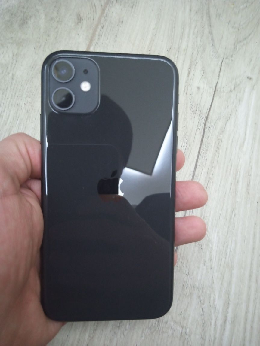 IPhone 11      память 64