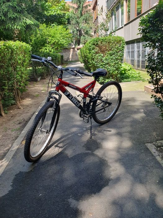 Vand bicicleta rosie
