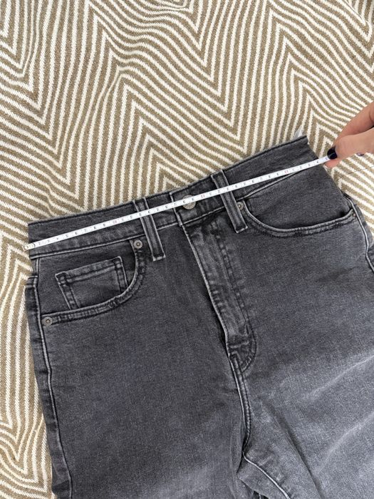 Blugi levi’s gri/ negru