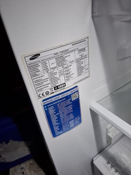 Vând frigider Samsung