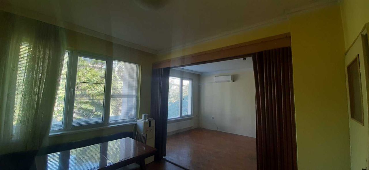 Продава се Тристаен апартамент в Пловдив, Каменица 1 - 112 кв.м за 1536 €/кв.м - Снимка #2