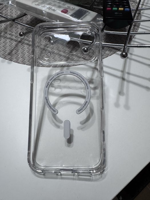 Нов кейс за iphone 17 pro max