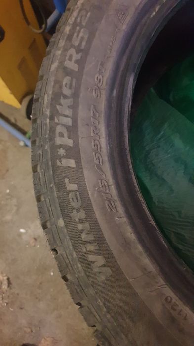 Продам шины шипованные, 215/55 R17