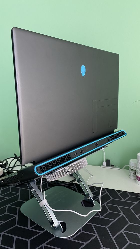 Dell Alienware M17 R5  RTX 3070TI/360 Hz/3 TB/64GB